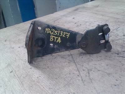 NISSAN VANETTE CARGO Tolóajtó oldalajtó görgő