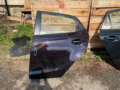 MAZDA 2 DE Bal hátsó Ajtó (Részeivel)