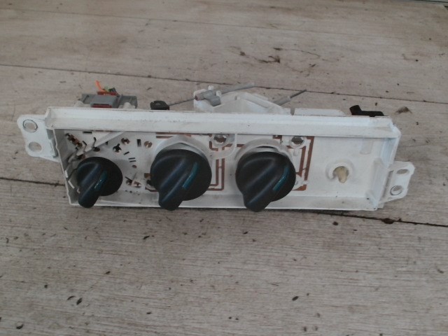 CHRYSLER PT CRUISER 99-06 Fűtés vezérlő panel 1. kép
