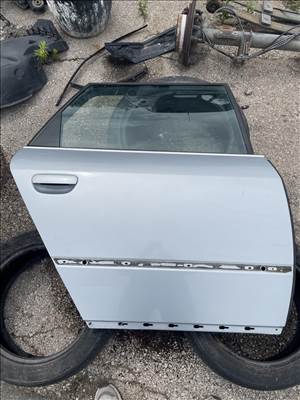 Audi A6 (C5 - 4B) Jobb hátsó ajtó üres ajtó rozsdamentes