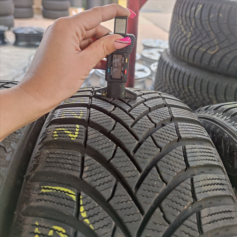  225/55 R17 Semperit téli gumi 77000ft a 4db/165/ 3. kép