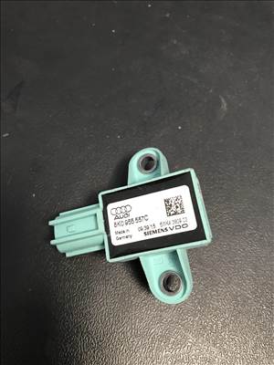 Audi A4 (B8 - 8K) ütközés érzékelő  8k0955557c