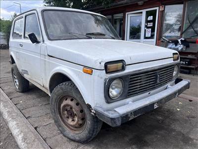 Lada Niva 1.7i bontott alkatrészei