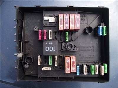 Volkswagen Golf 5 Seat Skoda biztosítéktábla  1k0937125 1k0937125a