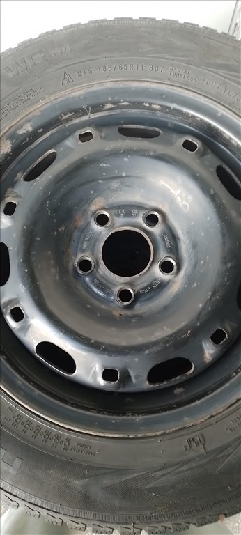  5x100 lyukosztású 14" használt lemezfelni, rajta 185/65 használt Nokian téli gumi gumi  5. kép
