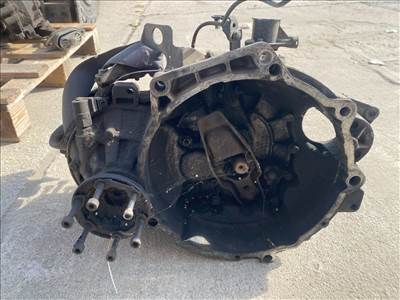 Volkswagen Passat B3 manuális váltó CEY cey19td