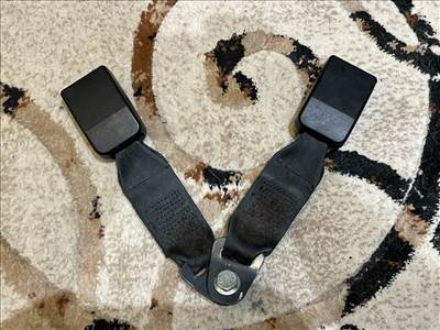 DACIA DUSTER  Hátsó középső Biztonsági Öv Csat