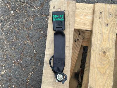 NISSAN QASHQAI / QASHQAI PLUS 2 J10, JJ10 Hátsó középső Biztonsági Öv Csat