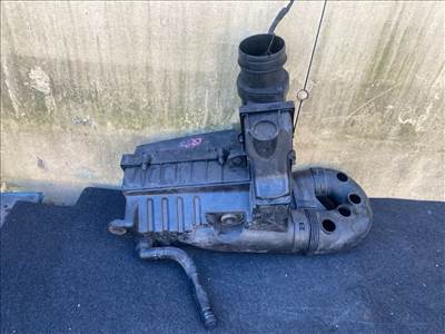 AUDI Q3 8U Légszűrő Ház 015846