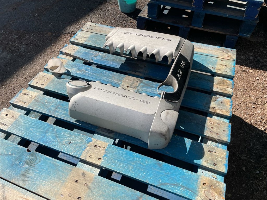 PORSCHE CAYENNE 955 Felső Motorburkolat 3. kép