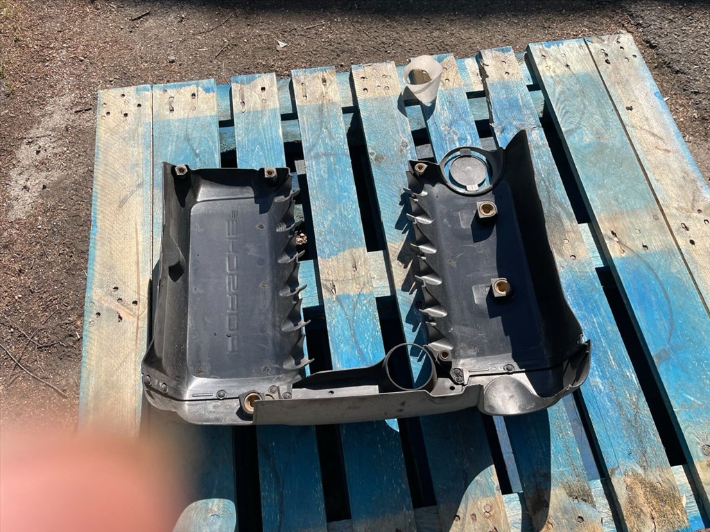 PORSCHE CAYENNE 955 Felső Motorburkolat 6. kép