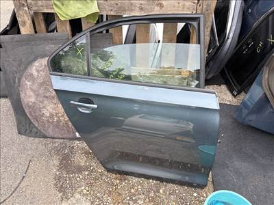 SEAT TOLEDO IV KG3 Jobb hátsó Ajtó (Részeivel) 016358