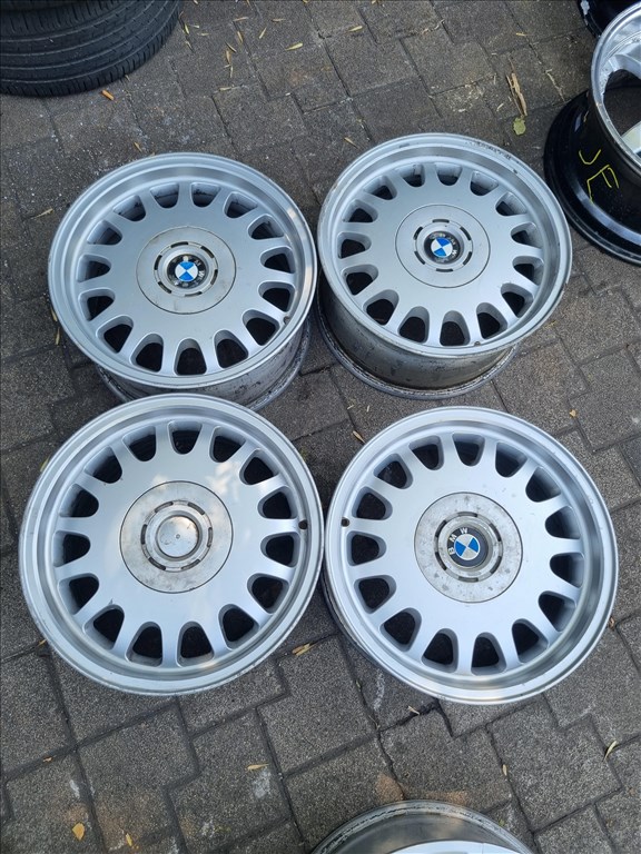  5x120 lyukosztású 7,5JJ 16" használt gyári BMW alufelni 1. kép