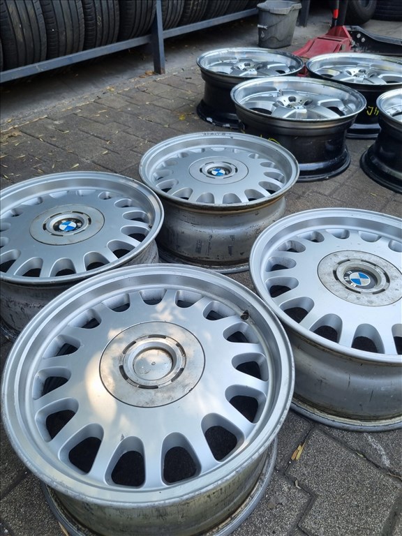  5x120 lyukosztású 7,5JJ 16" használt gyári BMW alufelni 3. kép