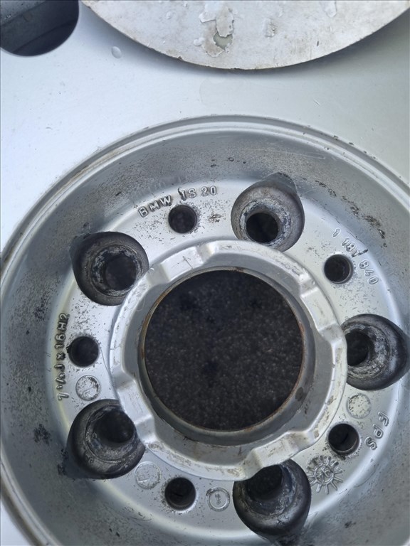  5x120 lyukosztású 7,5JJ 16" használt gyári BMW alufelni 4. kép