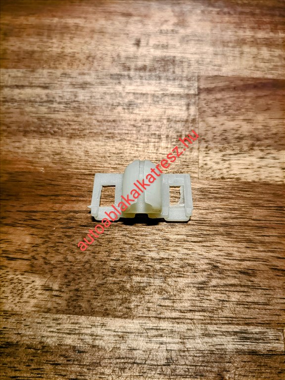 ABLAKEMELŐ ALKATRÉSZEK RAKTÁRRÓL 42. kép