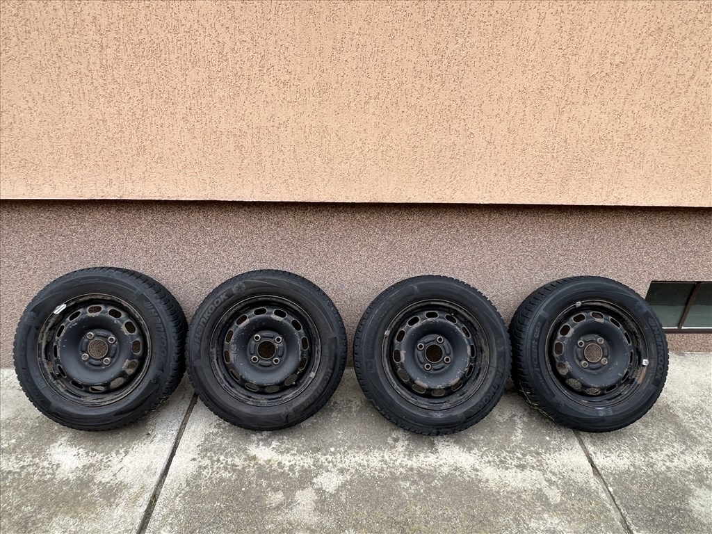  Hankook Winter i*cept RS2 téli 175/65 R14 82 T TL / Gyári acélfelni 14 BB5 1/2 JX14X47.5 14x5,5 1. kép