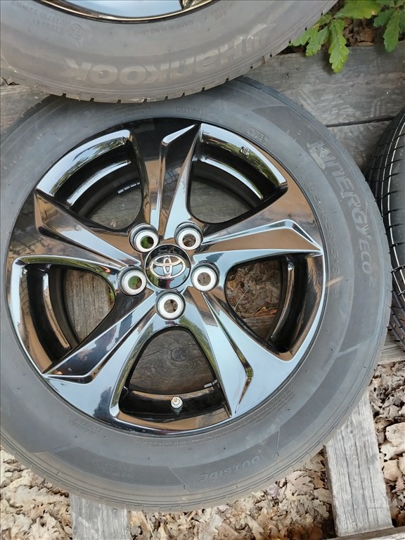  Toyota Yaris 2020-2024 15" alufelni 185/65 új Hankook nyári gumi  3. kép