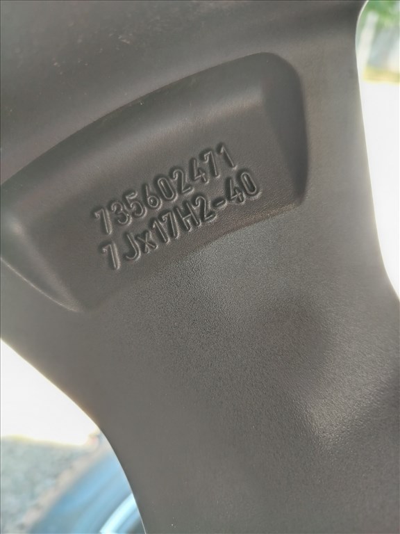  FIAT 500X 17" (gyári felni) alufelni, 215/55 új Pirelli nyári gumi  7. kép