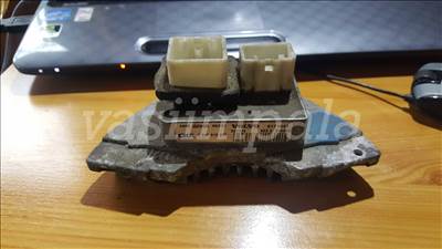 Volvo 9171541 S60 S80 V70 XC70 fűtőmotor előtétell