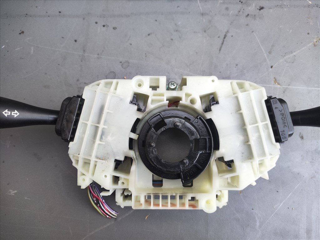 Mitsubishi Colt VI kormánykapcsoló  mr986420 2. kép