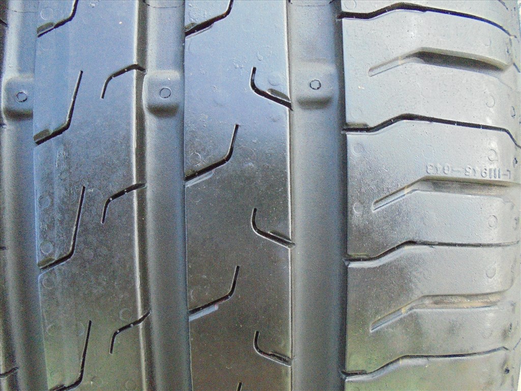 235/50 R 19-es 2021-es Continental szinte új nyári gumi eladó 3. kép