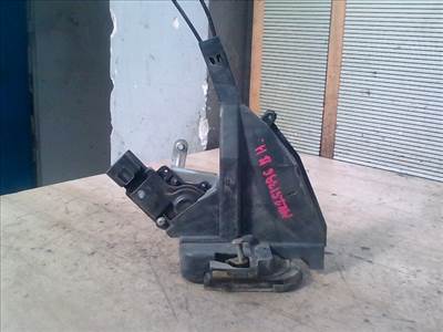 TOYOTA COROLLA E120 04.06-07.01 Bal hátsó ajtó zárszerkezet központi záras