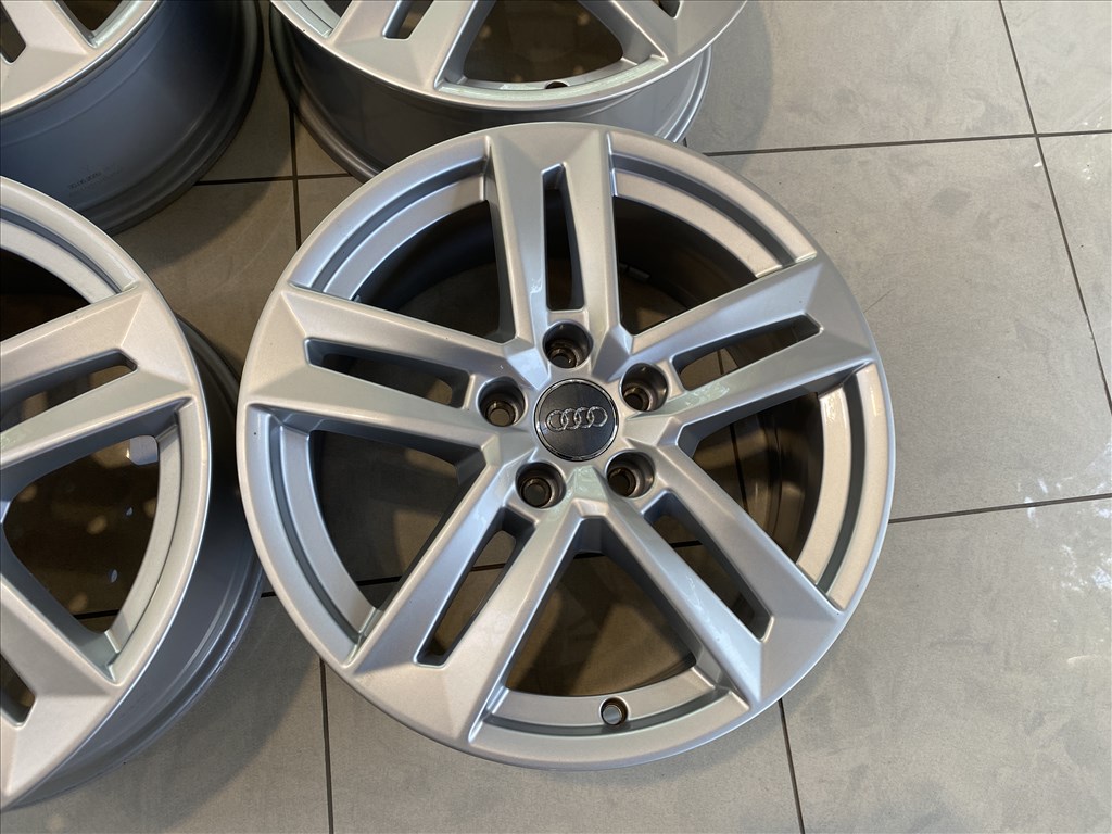 (3740) Audi 17 gyári alufelni felni, 5x112, A4 A3 4. kép