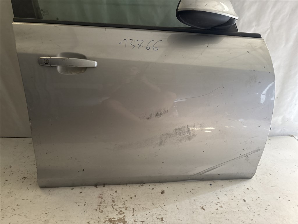 13766 Opel Astra J Jobb első Ajtó Ezüst z176 2. kép