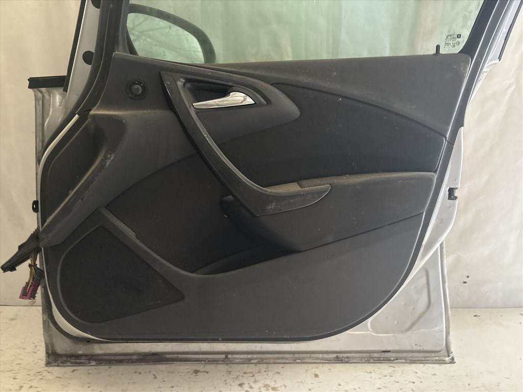 13766 Opel Astra J Jobb első Ajtó Ezüst z176 5. kép