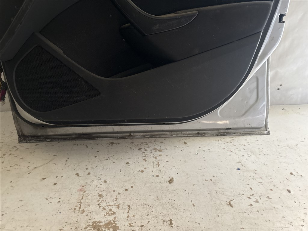 13766 Opel Astra J Jobb első Ajtó Ezüst z176 6. kép