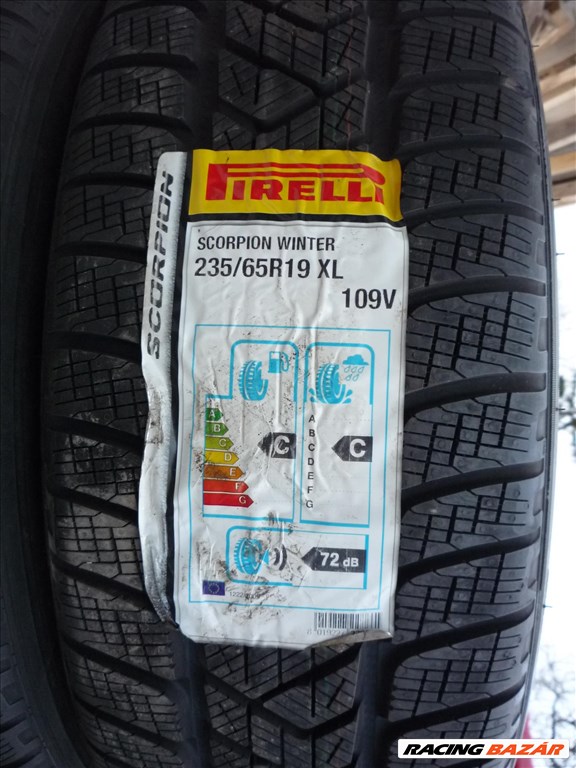 235/65R19 Teljesen Új Pirelli téli gumi garnitúra eladó! 2. kép