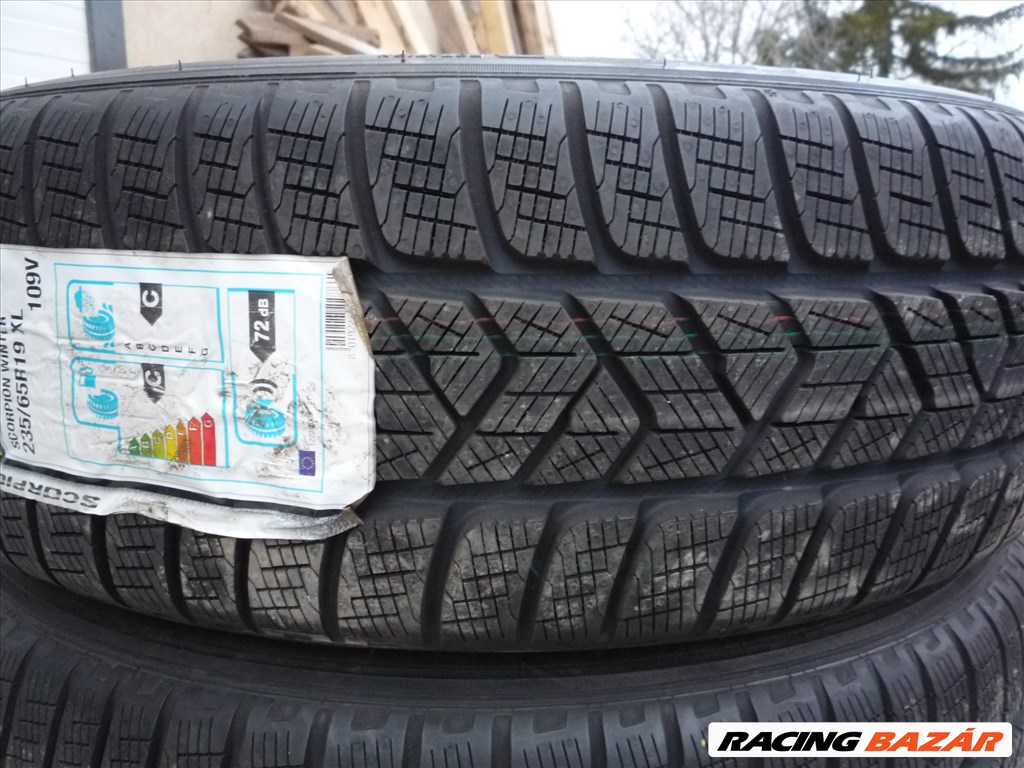 235/65R19 Teljesen Új Pirelli téli gumi garnitúra eladó! 4. kép