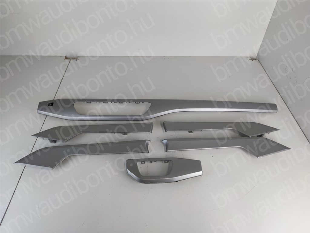 AUDI A4 B9 (8W2, 8WC) Utastér dekor burkolat szett (8W1853190) 1. kép