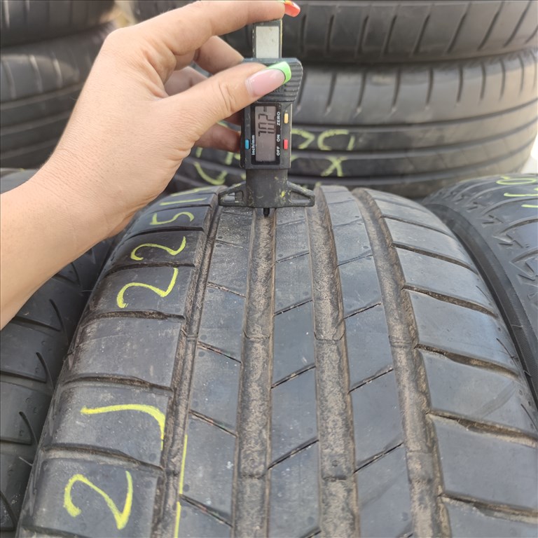 225/40 R19 Bridgestone nyári gumi 140000ft a 4db/182/ 3. kép