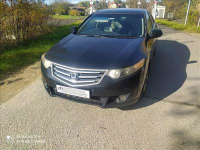Honda Accord (8th gen) bontott alkatrészei