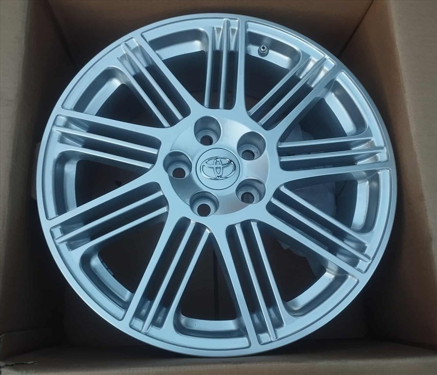 5x114,3 18 Toyota gyári alufelni r18 " Lexus 2. kép
