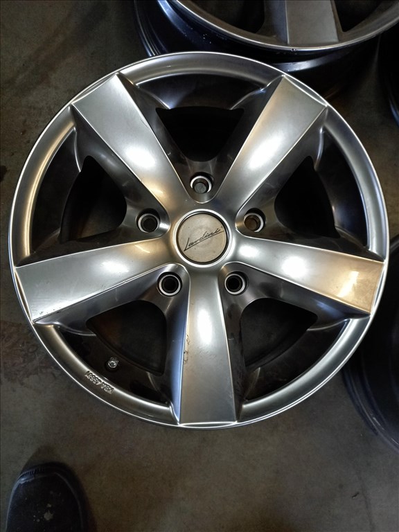  Kia sorento 5x139.7 lyukosztású 7JJ 18" új Dezent alufelni Exx 3. kép