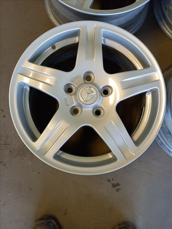  5x114.3 lyukosztású 6,5JJ 16" újszerű Mazda alufelni szett ixx 3. kép