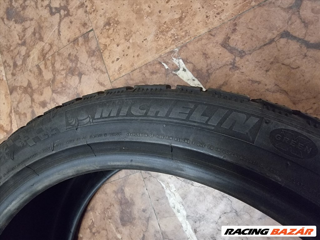 235/40R19 Michelin téli gumi 1 db eladó! 4. kép