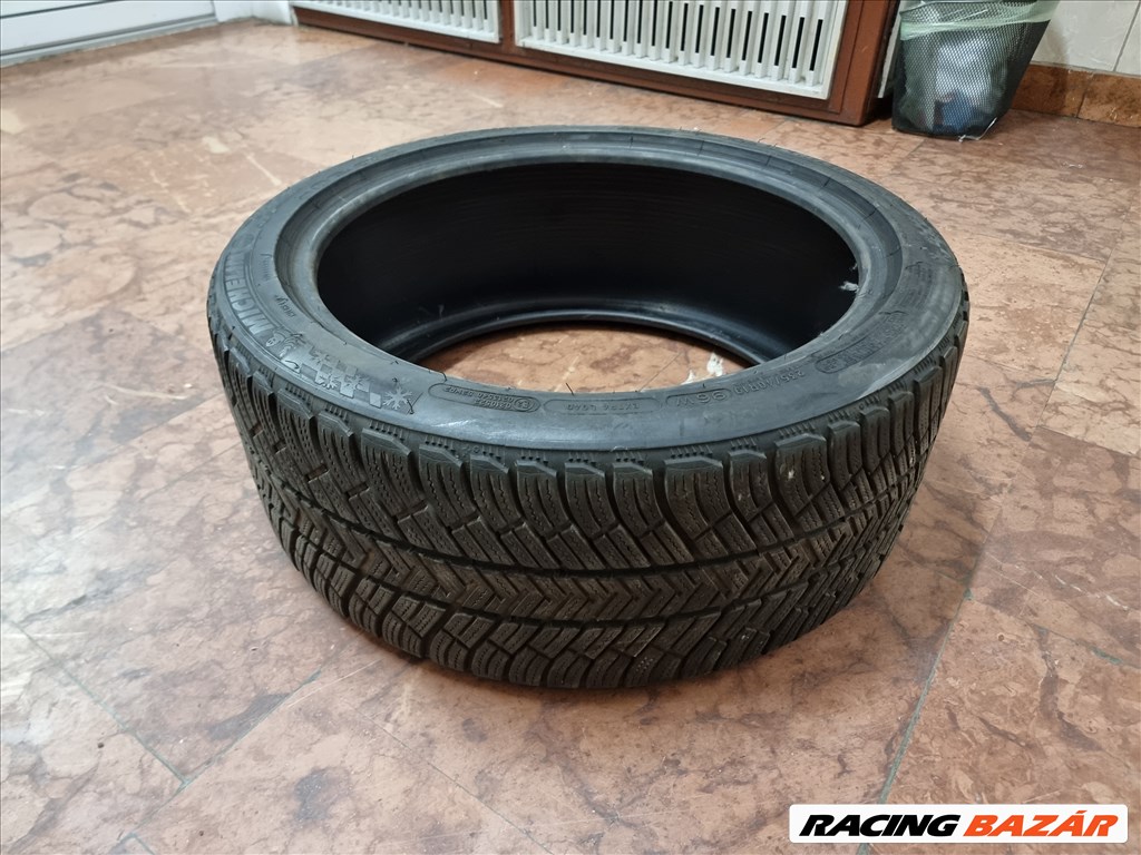 235/40R19 Michelin téli gumi 1 db eladó! 6. kép