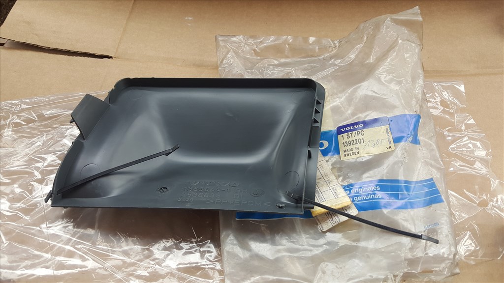 Volvo 1392201 700 900 vonószem takaró 2. kép