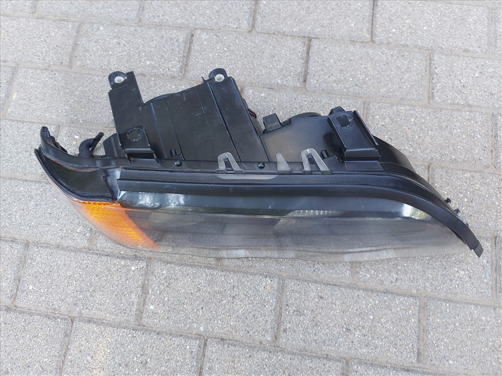 BMW X5 E53 jobb oldali fényszóró. H7 4. kép