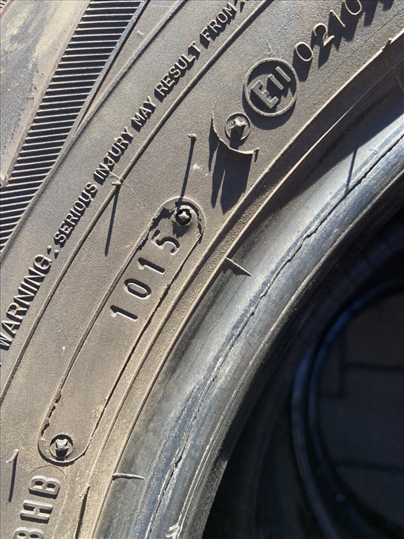  215/6516" újszerű Falken téli gumi  1. kép