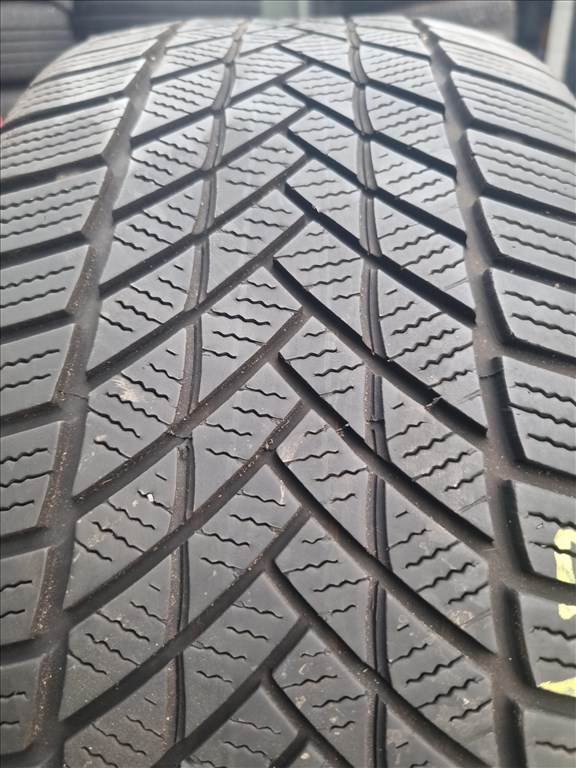  245/4518" újszerű Matador Nordicca  téli gumi 4db  4. kép