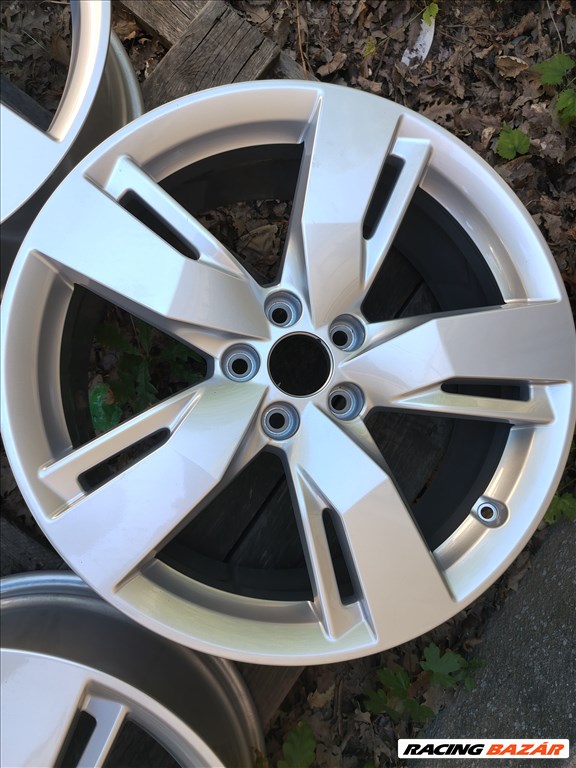  Audi Q5/Skoda Kodiaq/Enyaq  19" (gyári felni) alufelni 5. kép