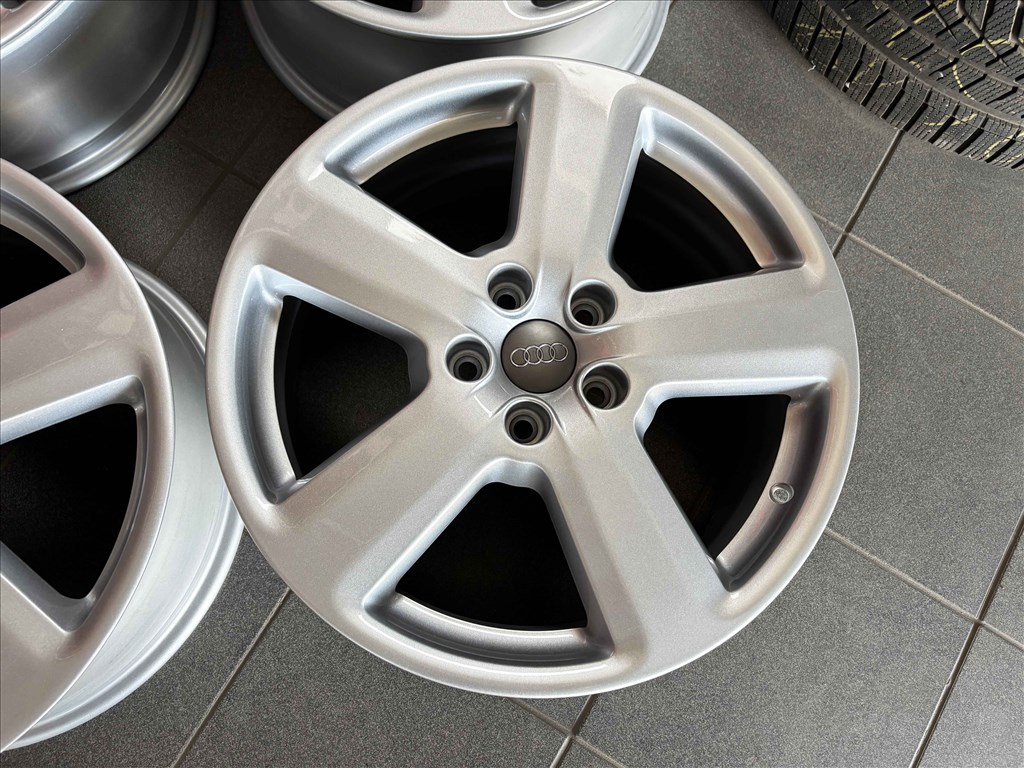 Audi A3 S-line 18" 5x112 gyári alufelni eladó 18 coll 3. kép