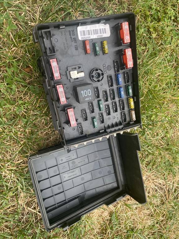 Volkswagen Passat B6 2.0 CR TDi Bontott Elektronika , Vezérlőelektronika , Motorelektronika 13. kép