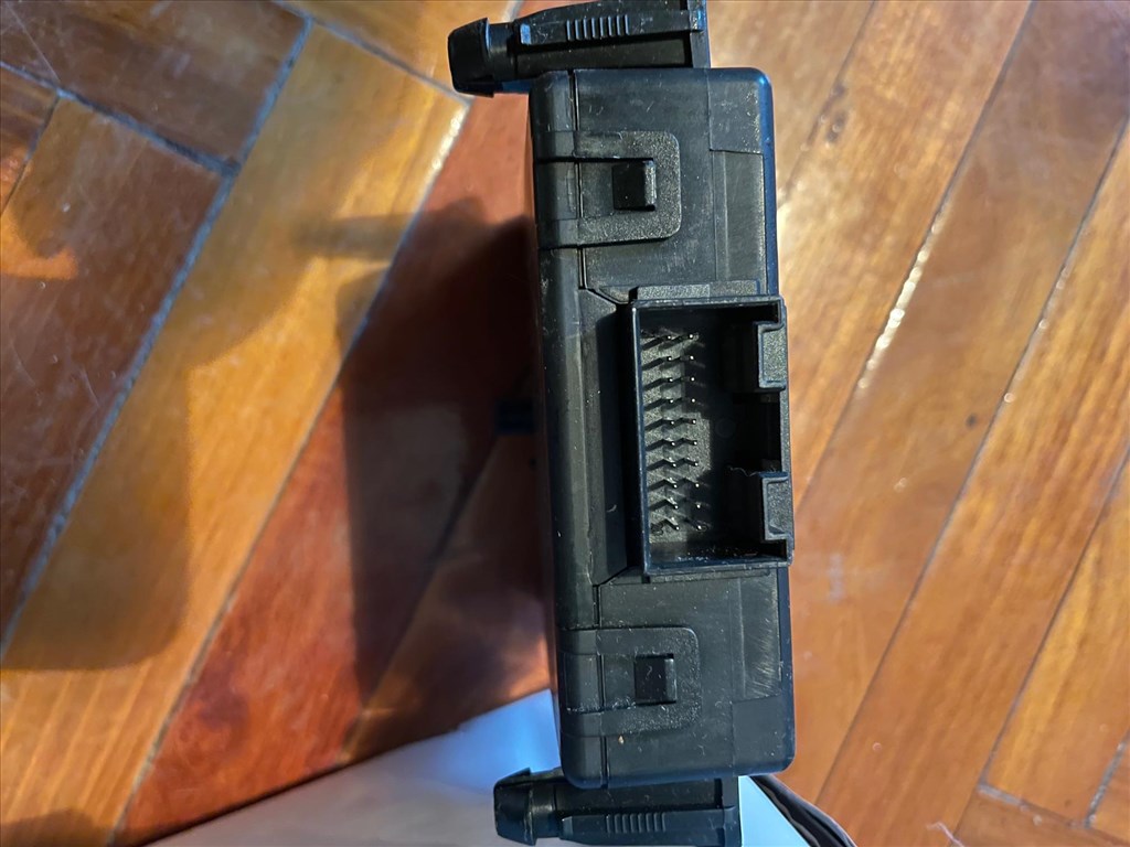 Volkswagen Passat B6 2.0 CR TDi Bontott Elektronika , Vezérlőelektronika , Motorelektronika 17. kép