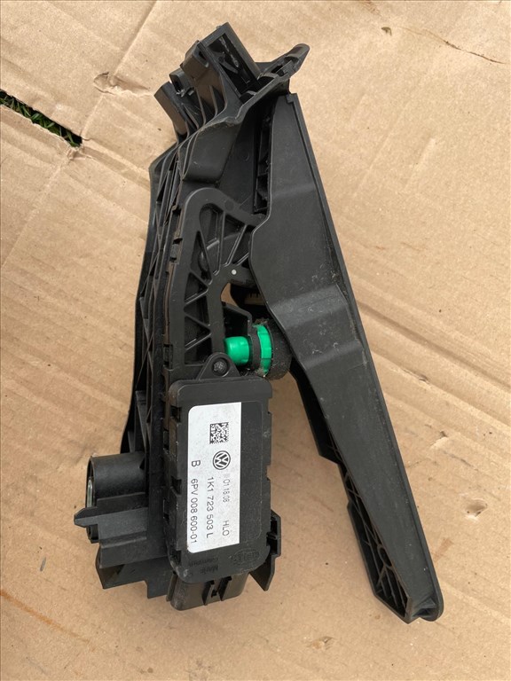 Volkswagen Passat B6 2.0 CR TDi Bontott Elektronika , Vezérlőelektronika , Motorelektronika 10. kép